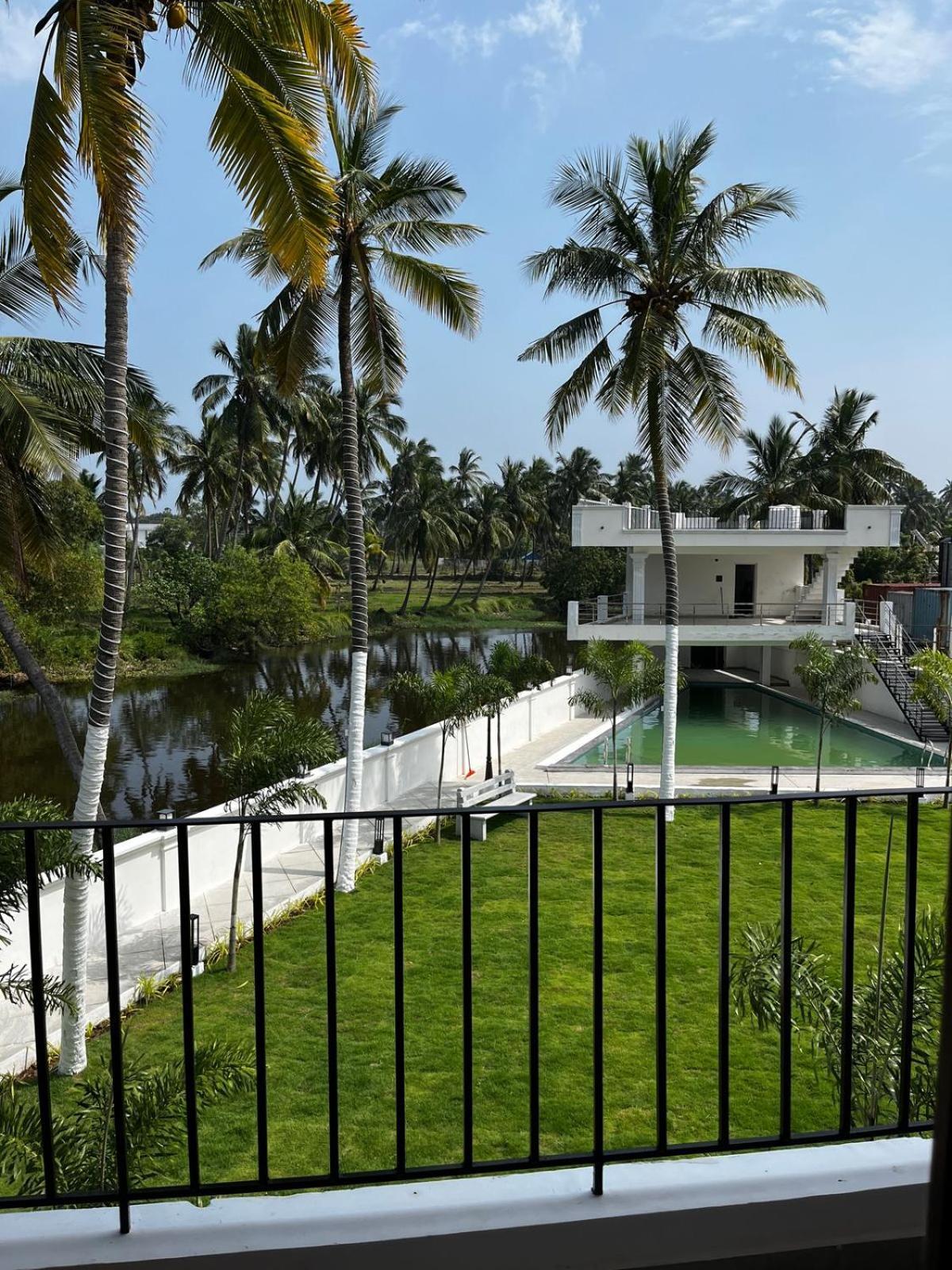 Trigon Retreat Hotel Purnankuppam ภายนอก รูปภาพ