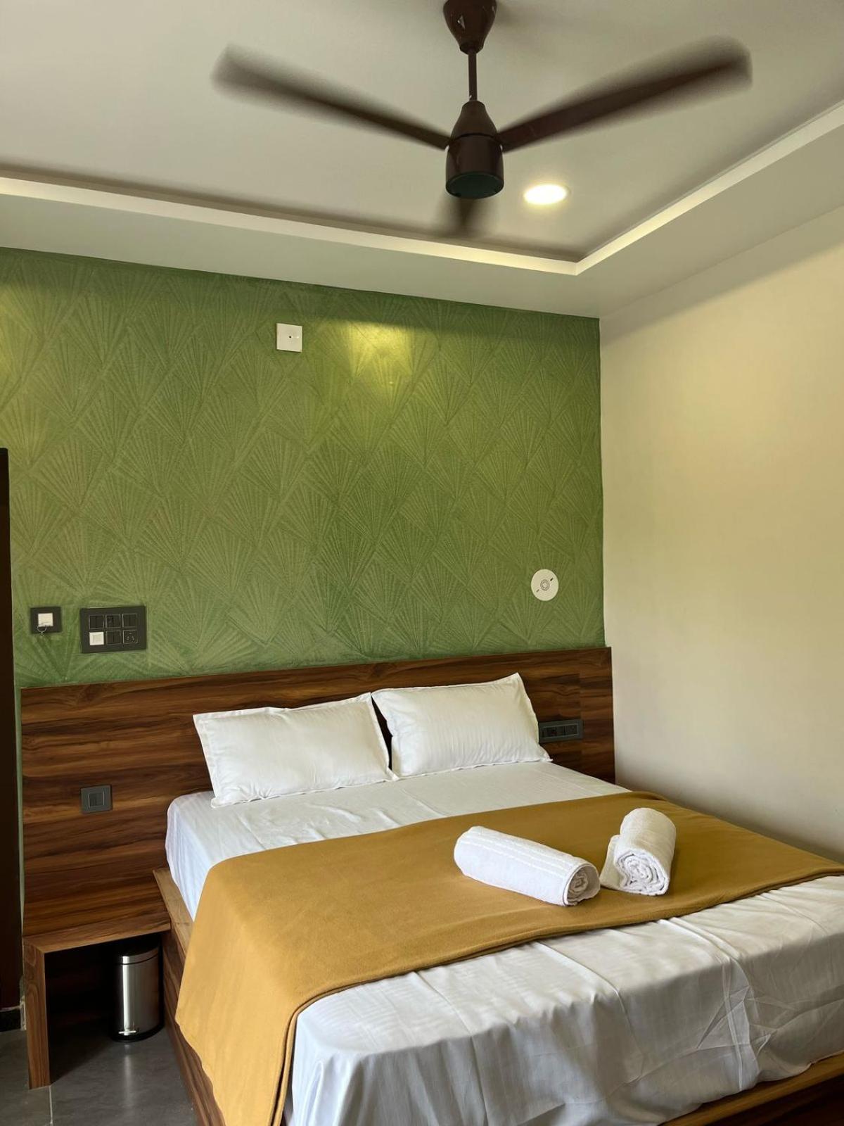 Trigon Retreat Hotel Purnankuppam ภายนอก รูปภาพ